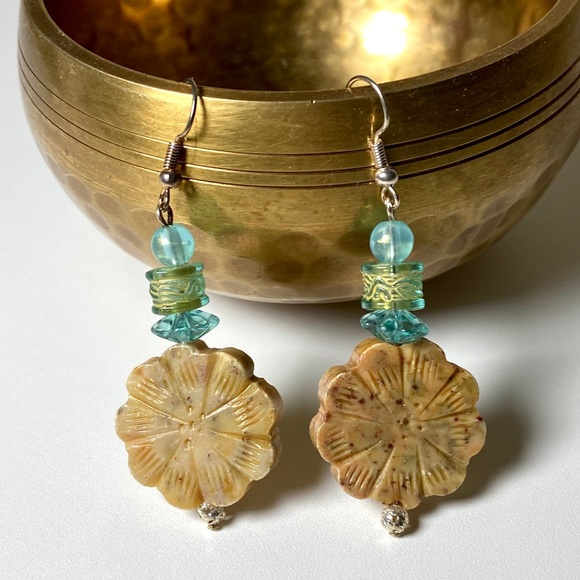 Handmade Earrings - Stone Flower Dangle - Picture 1 of 8
